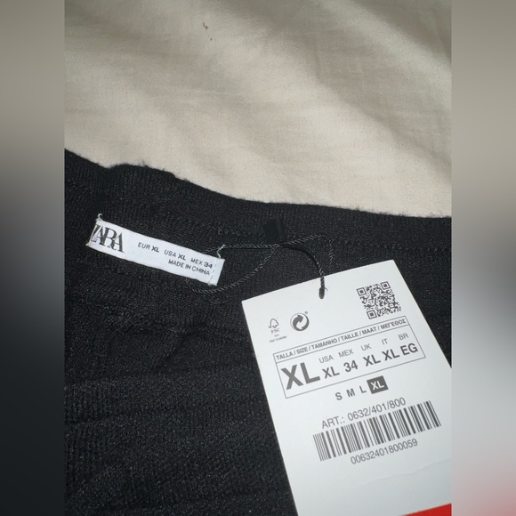 ZARA Mens black tie shorts - Picture 3 of 4